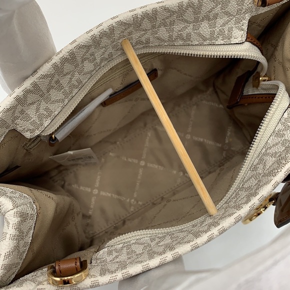 🔥Offer of the day! Michael Kors Mirella Small Crossbody Tote Bag VANILLA SIGNT - Picture 10 of 15